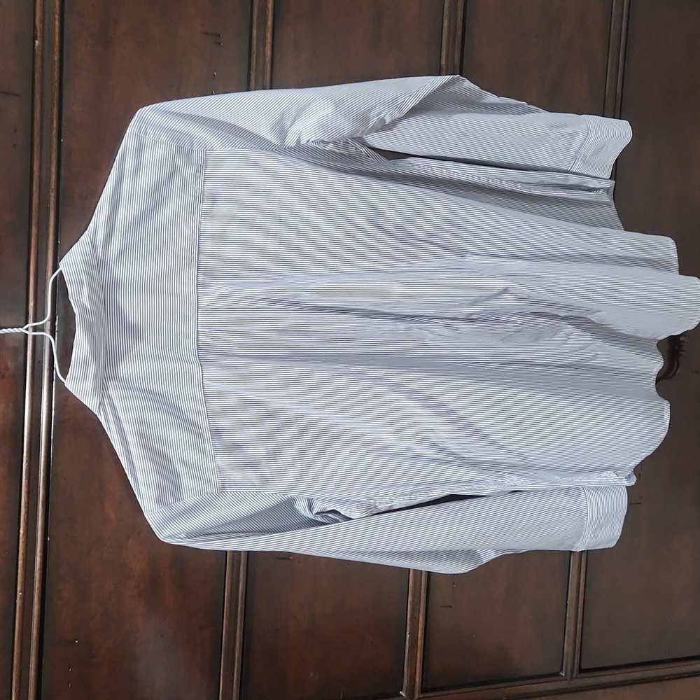 Blue and White striped cotton blend blouse in great condition! Medium - Picture 5 of 7